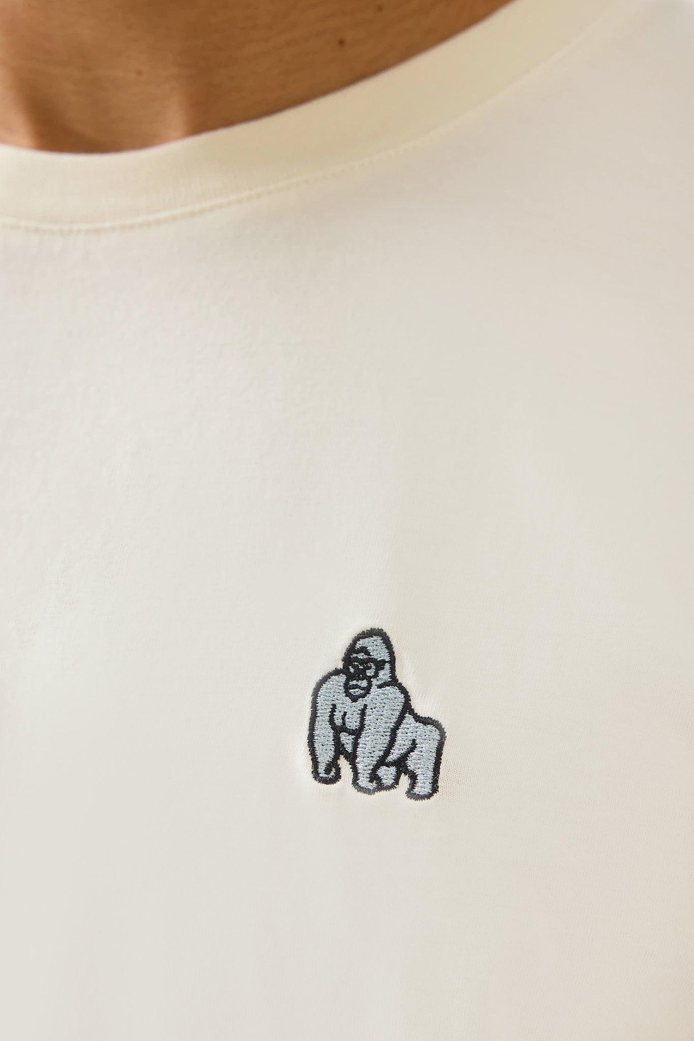 MINI EMBROIDERY T-SHIRT - TOFU/WHITE - THAT GORILLA BRAND