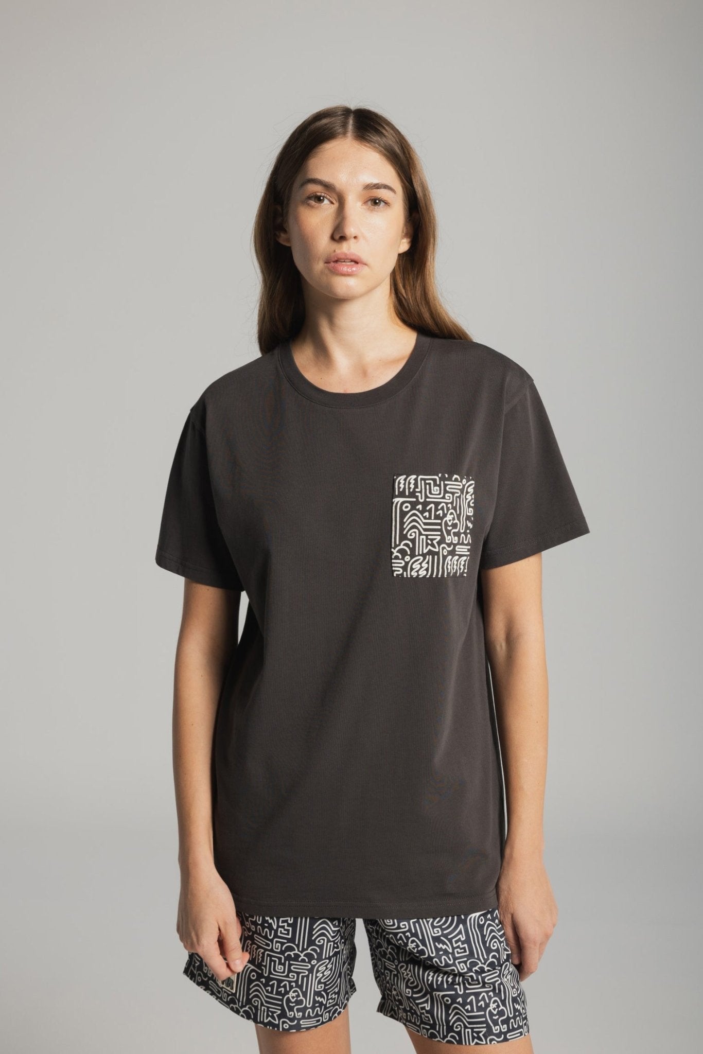 GORILLA WATERFALL POCKET T - CHARCOAL - THAT GORILLA BRAND