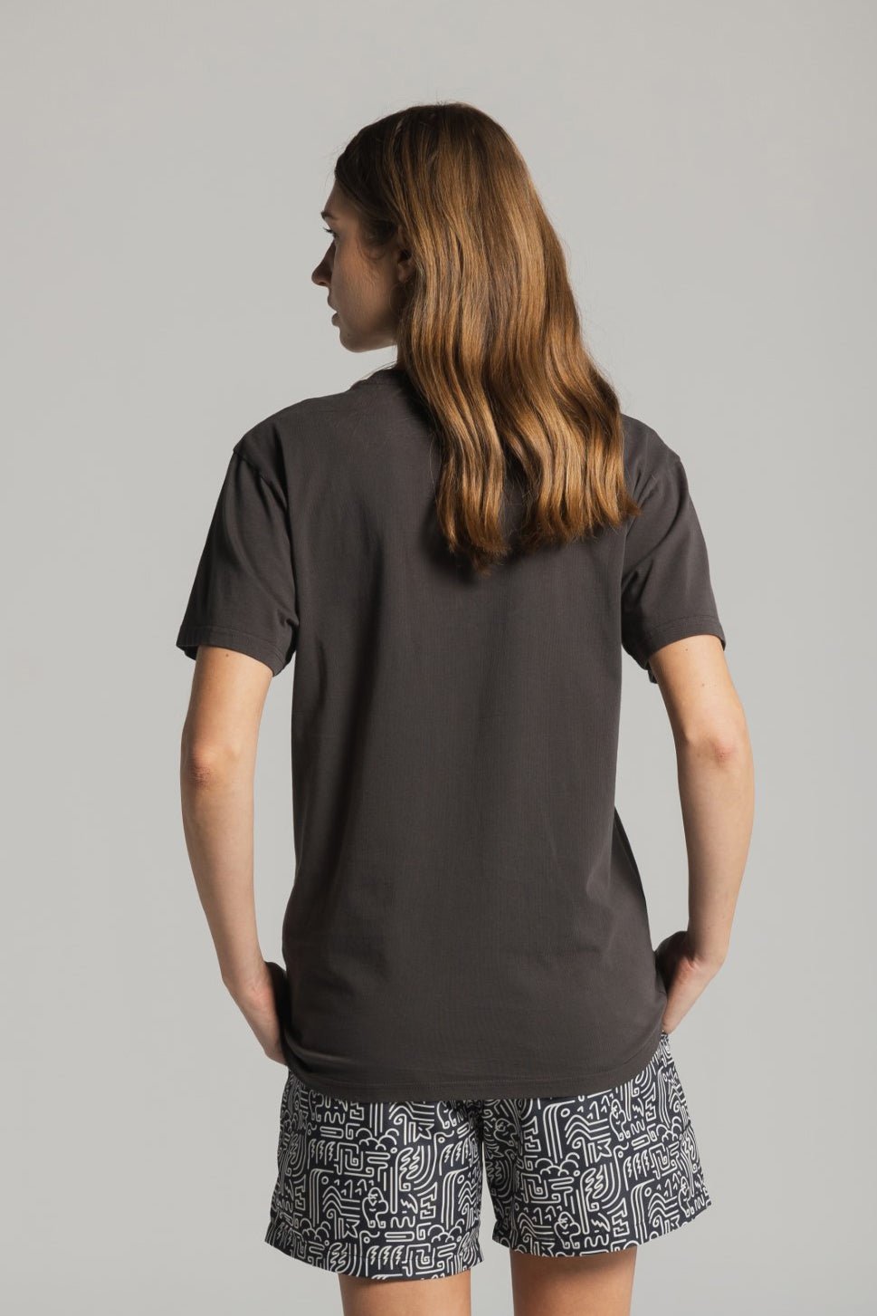 GORILLA WATERFALL POCKET T - CHARCOAL - THAT GORILLA BRAND