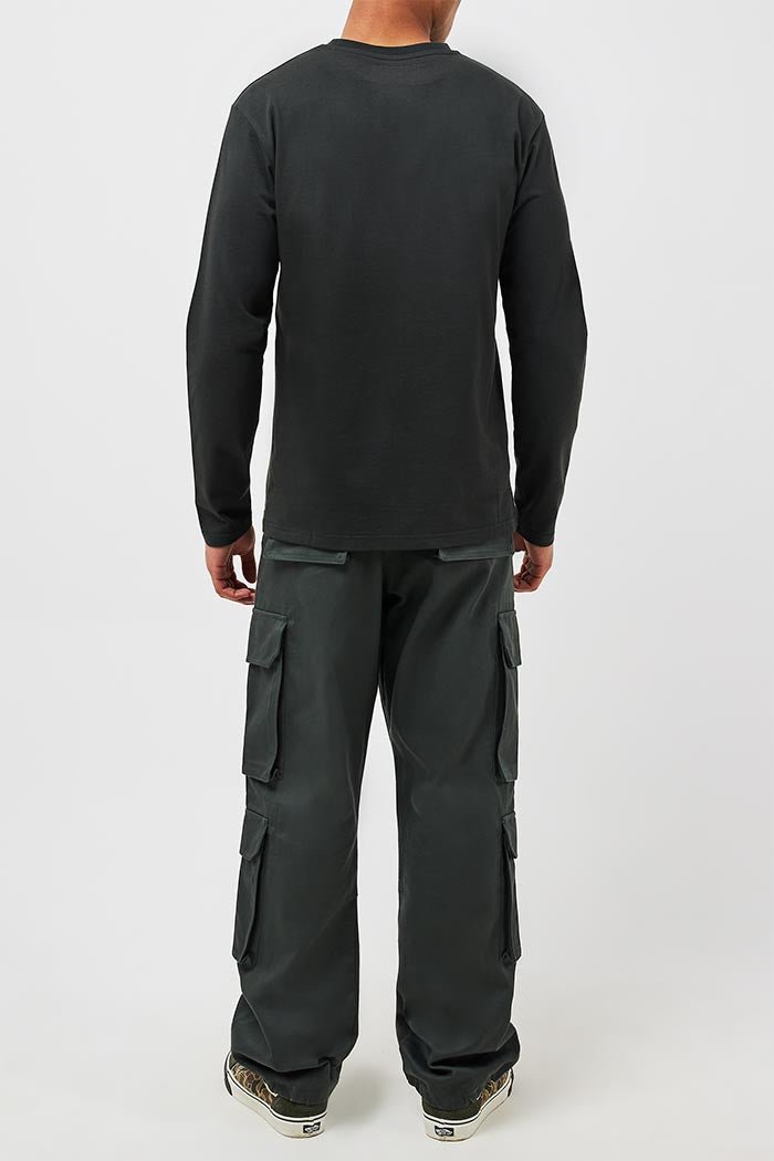 SET IN LONG SLEEVE POCKET T - BLACK - THAT GORILLA BRAND