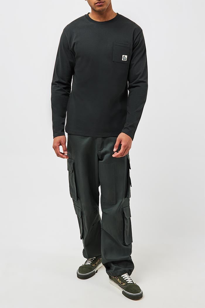 SET IN LONG SLEEVE POCKET T - BLACK - THAT GORILLA BRAND