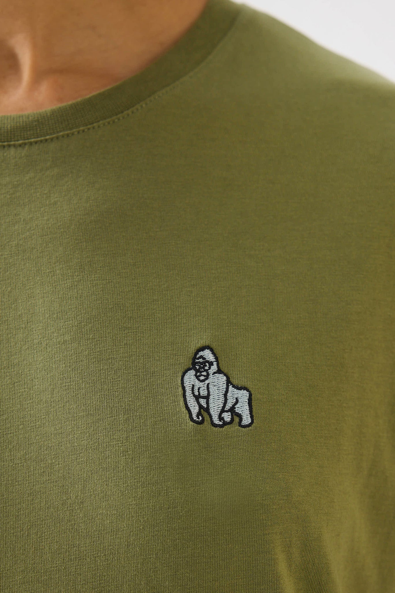 MINI EMBROIDERY T-SHIRT - OLIVE - THAT GORILLA BRAND