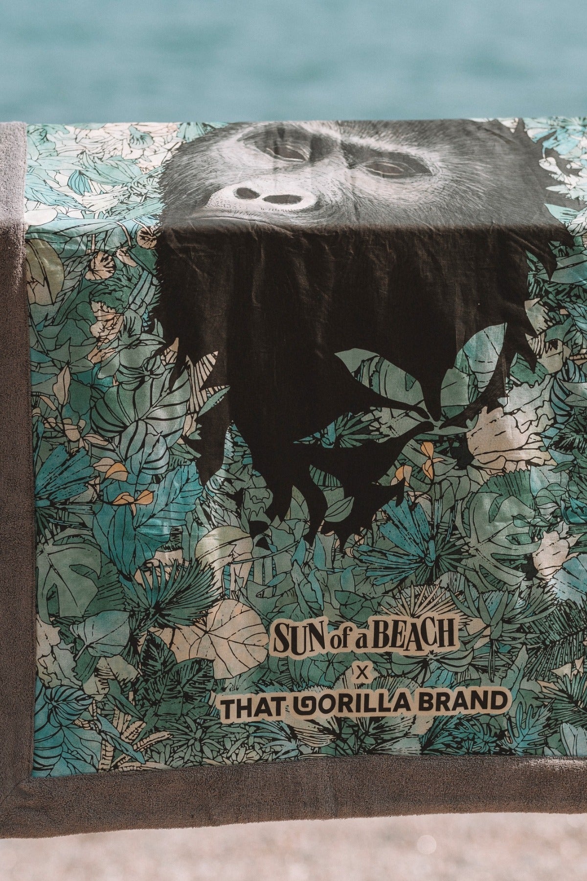 THAT GORILLA BRAND X SUN OF A BEACH GORILLA TOWEL GREY - THAT GORILLA BRAND